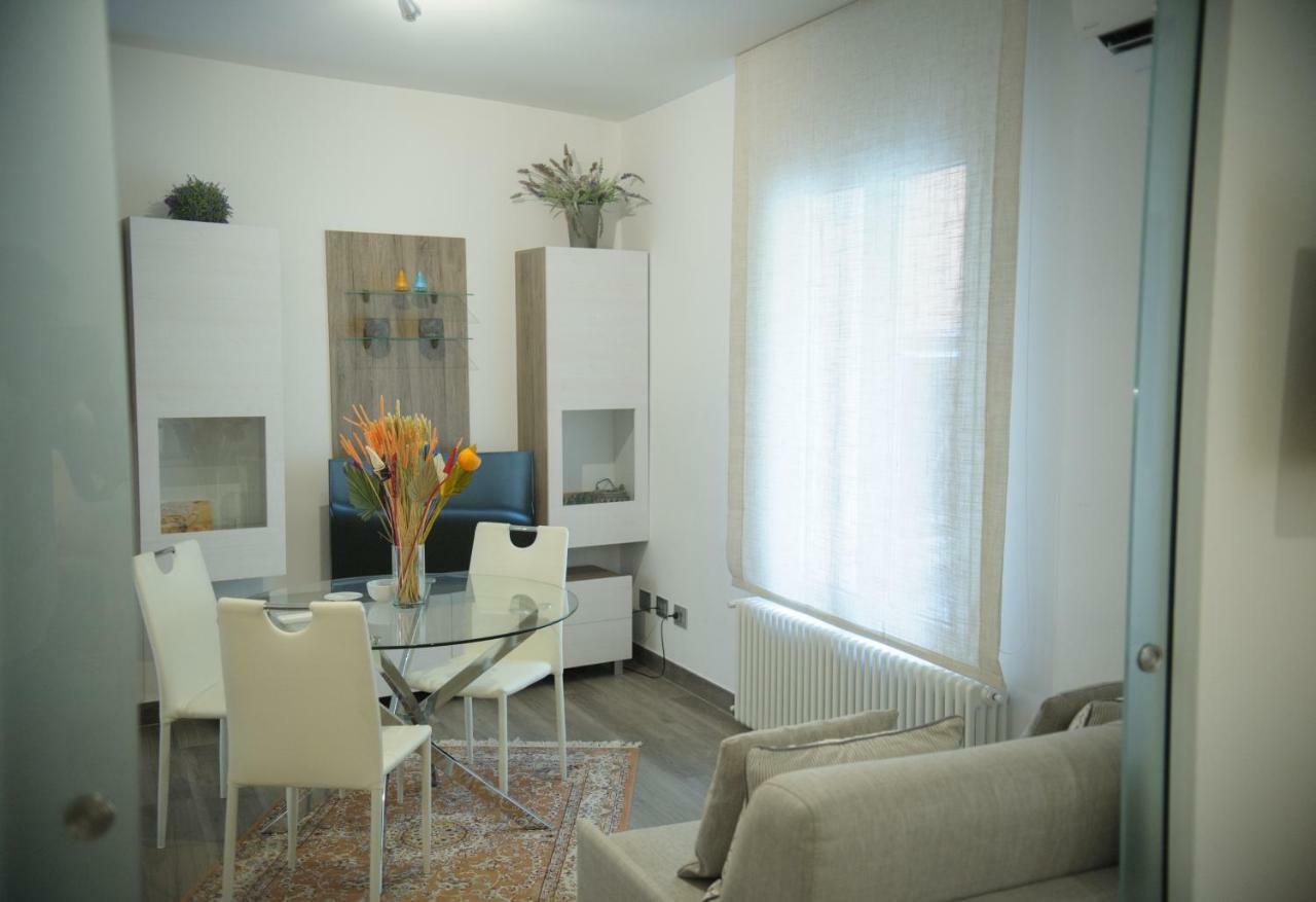 Andrea Luxury Apartments - D'Azeglio Bologna Bagian luar foto